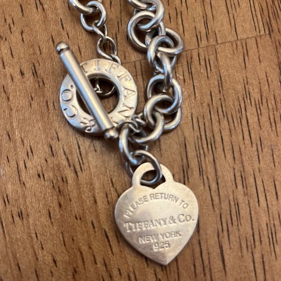 Tiffany and co return to Tiffany heart toggle necklace - Picture 2 of 7